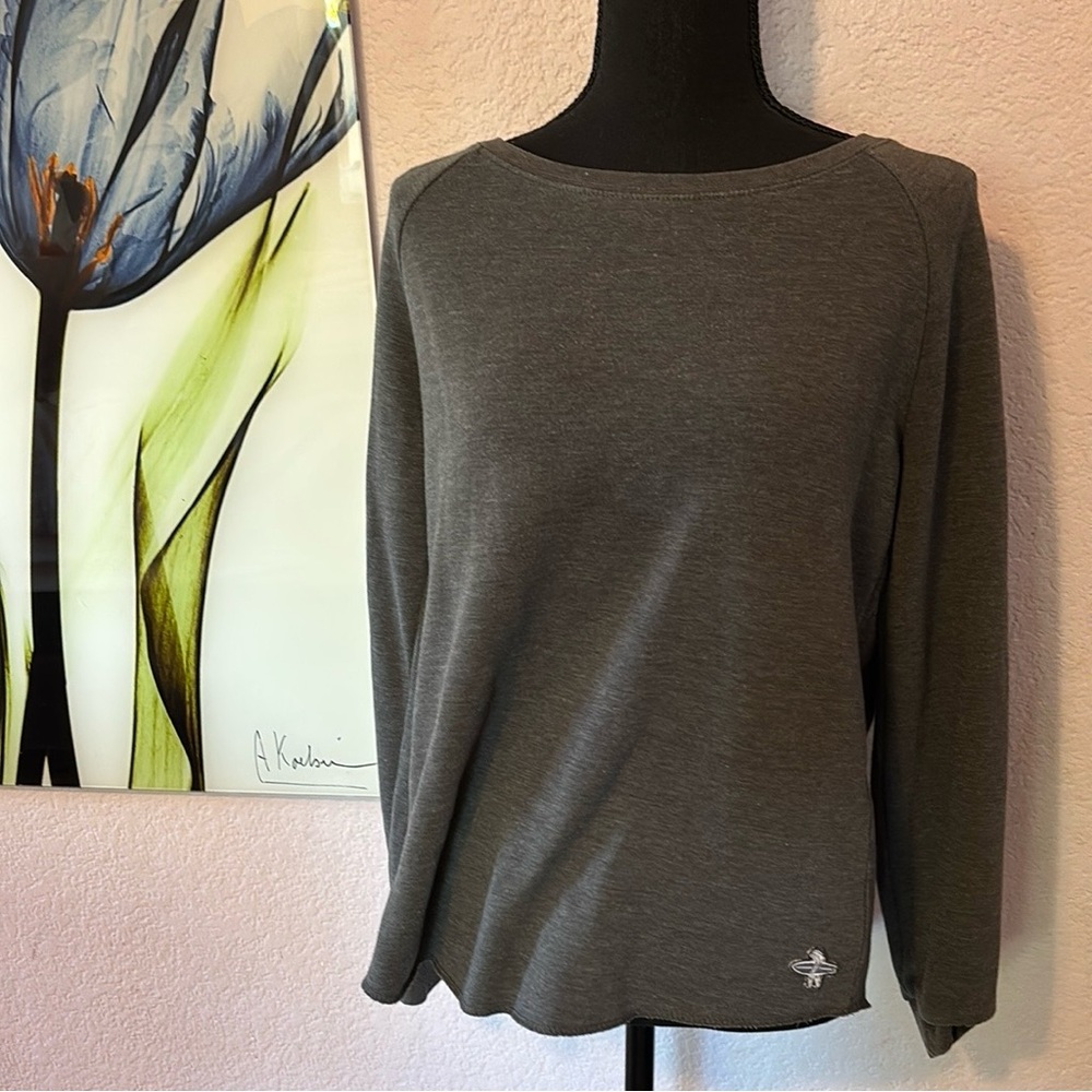 shirt size small